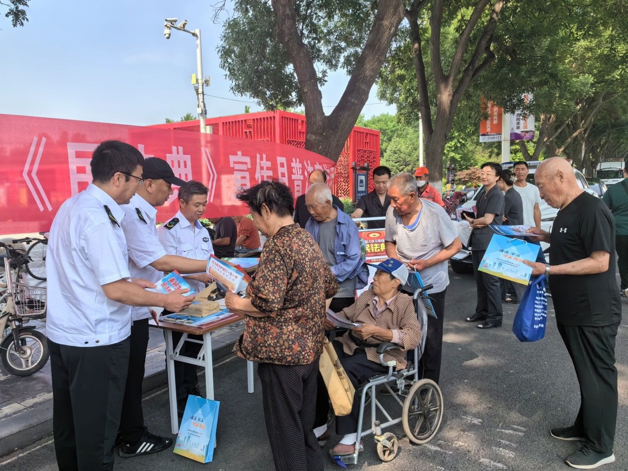定州市煙草專賣局開設民法典“移動課堂”